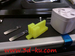 3D打印模型3DR SOLO充电器插头的图片