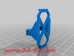 3D打印模型带四个螺旋桨的直升机的图片