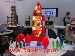 3D打印模型高70厘米，重达2公斤的火箭的图片