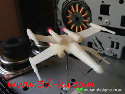 3D打印模型X翼战机的图片