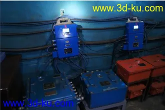 3D打印模型变电所蓝色机器的图片