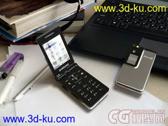 耳机，手机，CD机，外星人等模型的图片