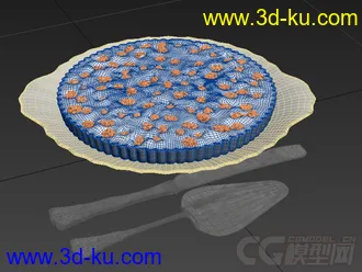 盛着披萨的金边花纹盘子高精度写实模型的图片