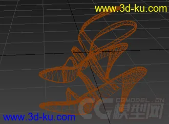 一双高跟凉鞋模型的图片