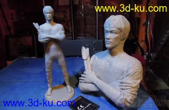 精细的3D打印模型，李小龙带支撑，功夫，双节棍，内含STL源文件，可用于3D打印的图片