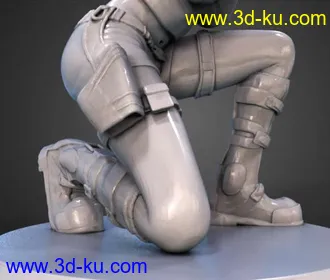 古墓丽影-劳拉(下蹲)-3D打印模型的图片